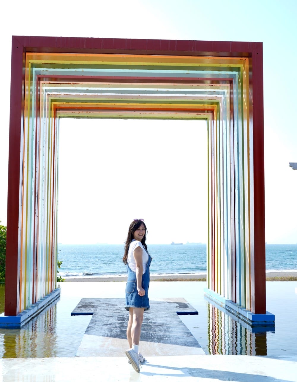 高雄旗津彩虹教堂,旗津海珍珠,網美婚紗IG美拍打卡景點 - 第9張圖 高雄旗津彩虹教堂,旗津海珍珠,網美婚紗IG美拍打卡景點