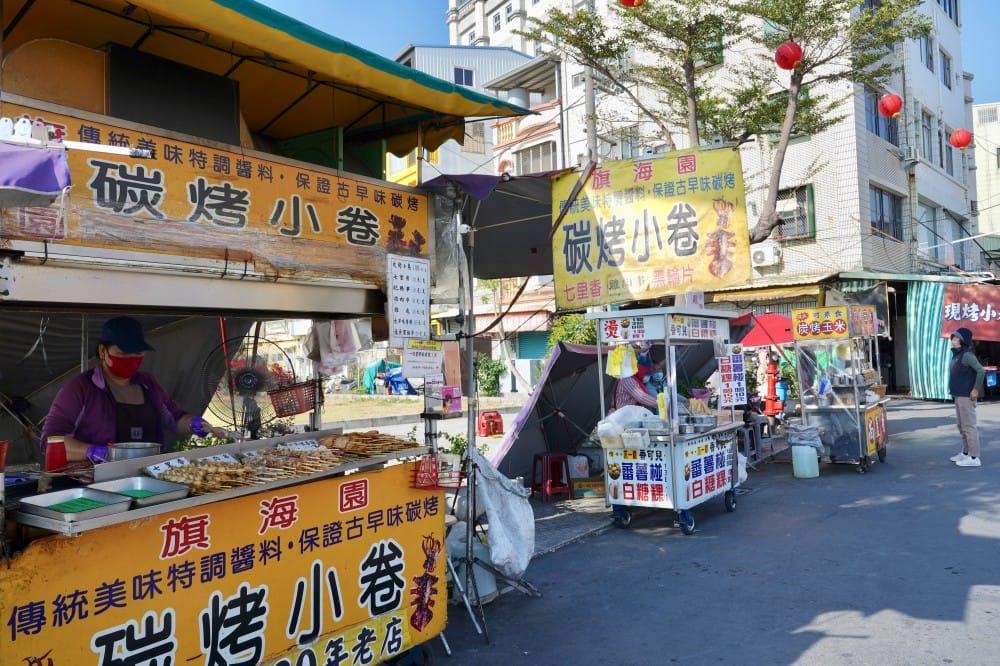 高雄旗津海岸公園，逛旗津老街拍旗津地標，星際大戰裝置藝術還可以騎腳踏車看海景！