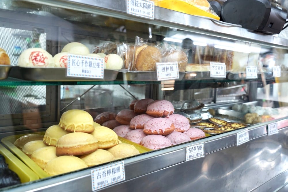 高雄|老江紅茶牛奶,六合夜市在地人推薦70年必喝奶茶,古早味,24小時營業 - 第9張圖 高雄|老江紅茶牛奶,六合夜市在地人推薦70年必喝奶茶,古早味,24小時營業