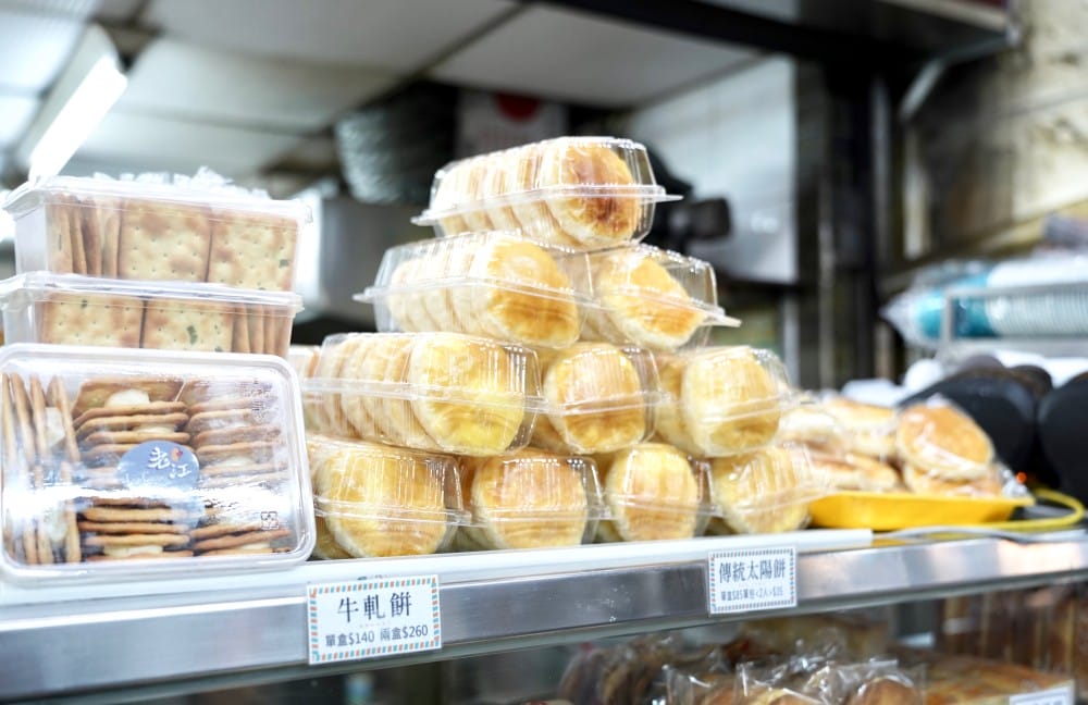 高雄｜老江紅茶牛奶，六合夜市在地人推薦70年必喝奶茶，古早味，24小時營業