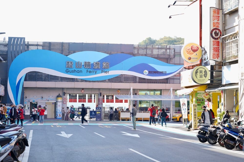 高雄鼓山魚市場|全台最美透明玻璃屋漁市場,直接面對無敵海景超浪漫,高雄新約會景點推薦 - 第8張圖 高雄鼓山魚市場|全台最美透明玻璃屋漁市場,直接面對無敵海景超浪漫,高雄新約會景點推薦