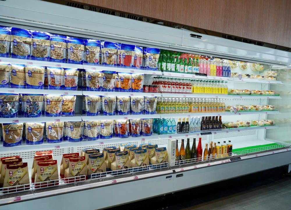 高雄鼓山魚市場|全台最美透明玻璃屋漁市場,直接面對無敵海景超浪漫,高雄新約會景點推薦 - 第40張圖 高雄鼓山魚市場|全台最美透明玻璃屋漁市場,直接面對無敵海景超浪漫,高雄新約會景點推薦