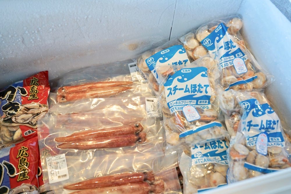 津漁聚物所｜高雄鼓山魚市場餐廳，海鮮火鍋燒烤還有99元啤酒無限暢飲，看海景吃海鮮喝啤酒，超CHILL