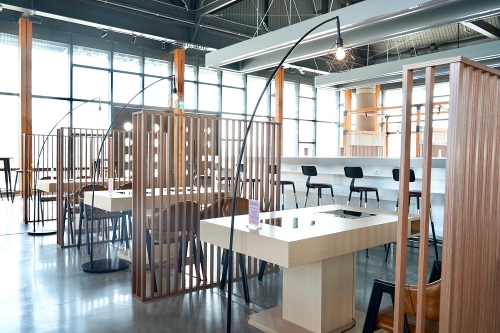 高雄鼓山魚市場|全台最美透明玻璃屋漁市場,直接面對無敵海景超浪漫,高雄新約會景點推薦 - 第45張圖 高雄鼓山魚市場|全台最美透明玻璃屋漁市場,直接面對無敵海景超浪漫,高雄新約會景點推薦