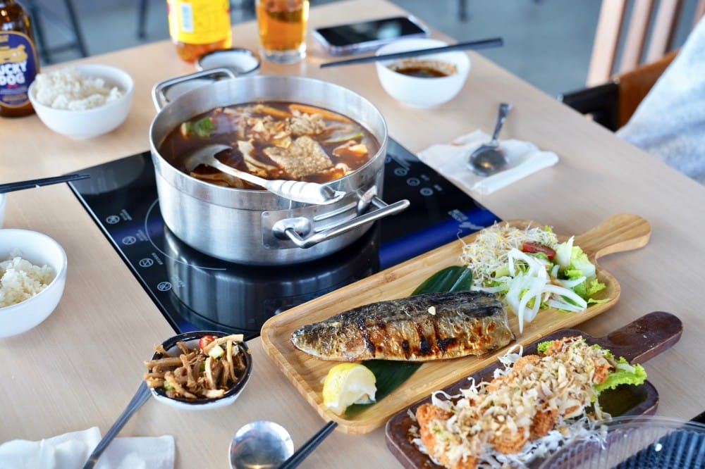 高雄鼓山魚市場|全台最美透明玻璃屋漁市場,直接面對無敵海景超浪漫,高雄新約會景點推薦 - 第46張圖 高雄鼓山魚市場|全台最美透明玻璃屋漁市場,直接面對無敵海景超浪漫,高雄新約會景點推薦