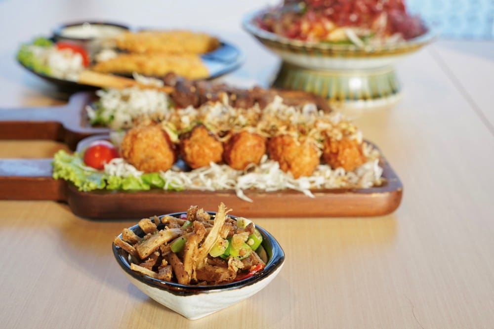 津漁聚物所｜高雄鼓山魚市場餐廳，海鮮火鍋燒烤還有99元啤酒無限暢飲，看海景吃海鮮喝啤酒，超CHILL