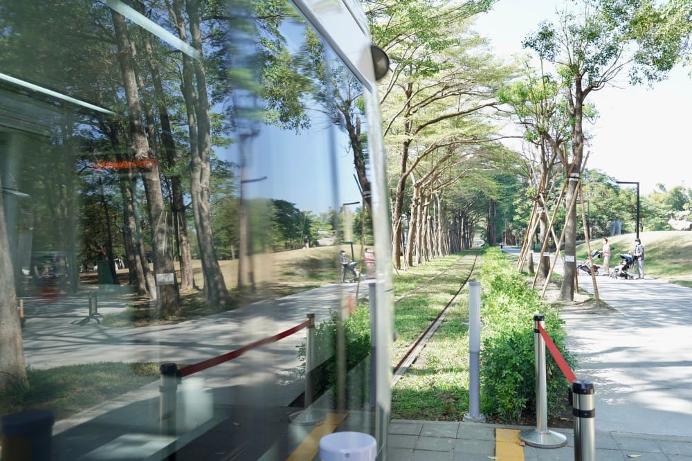 高雄輕軌龍貓隧道，高雄最美輕軌景點一秒來到宮崎駿的電影動畫場景