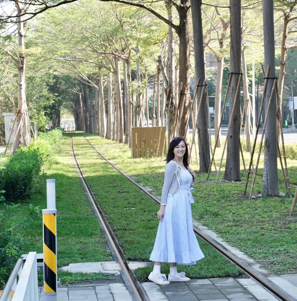 高雄輕軌龍貓隧道,高雄最美輕軌景點一秒來到宮崎駿的電影動畫場景 - 第20張圖 高雄輕軌龍貓隧道,高雄最美輕軌景點一秒來到宮崎駿的電影動畫場景