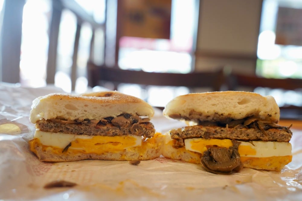 麥當勞蕈菇滿福｜麥當勞新推出的早餐，有蕈菇滿福也有蕈菇貝果
