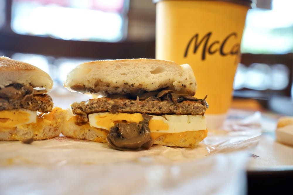 麥當勞蕈菇滿福｜麥當勞新推出的早餐，有蕈菇滿福也有蕈菇貝果