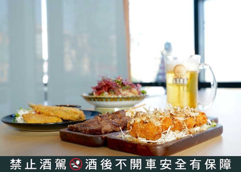 高雄鼓山魚市場|全台最美透明玻璃屋漁市場,直接面對無敵海景超浪漫,高雄新約會景點推薦 - 第48張圖 高雄鼓山魚市場|全台最美透明玻璃屋漁市場,直接面對無敵海景超浪漫,高雄新約會景點推薦