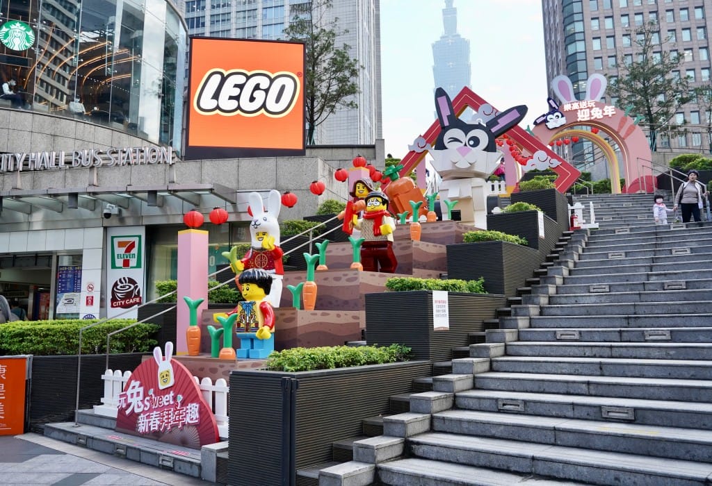 2023台灣樂高玩兔sweet免費新年親子活動超好玩！互動闖關小孩最愛，4.5米高巨兔進駐超好拍，闖關遊戲送獎品，