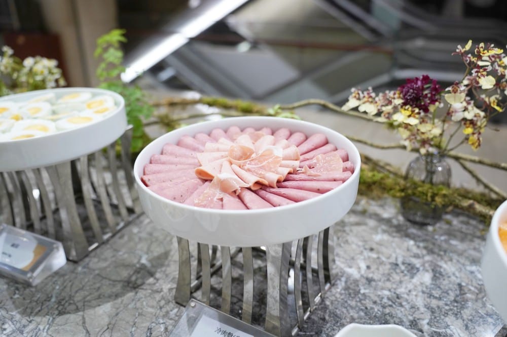 台北福華大飯自助餐吃到飽｜彩虹座自助早餐吃到飽菜色大公開，台北五星級飯店早餐吃到飽推薦