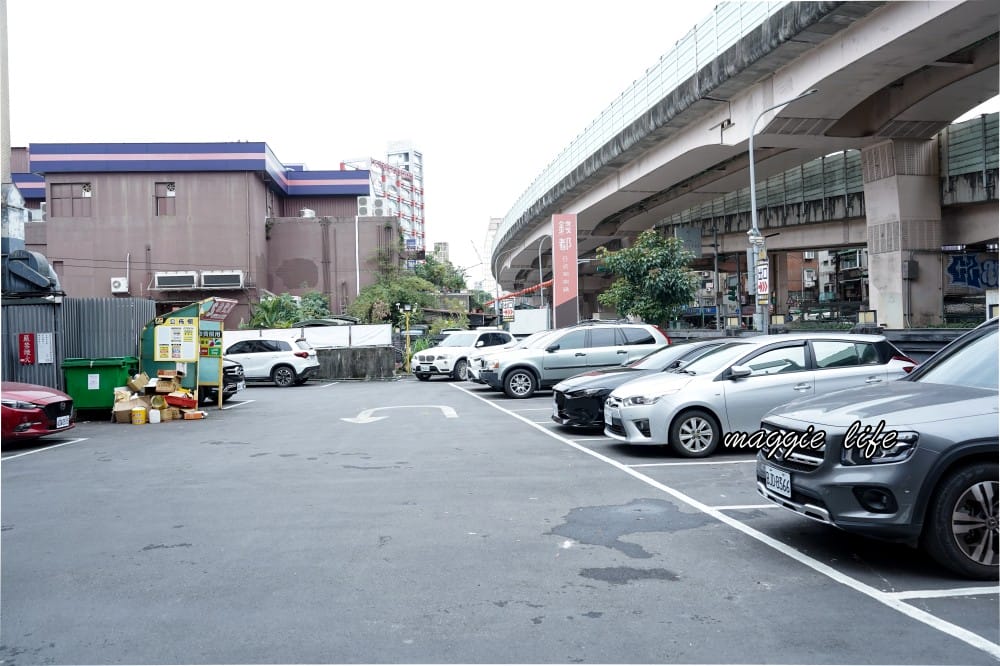 錢都日式涮涮鍋市民大道店｜莫凡彼咖啡，冷熱飲無限暢飲，霜淇淋冰淇淋吃到爽