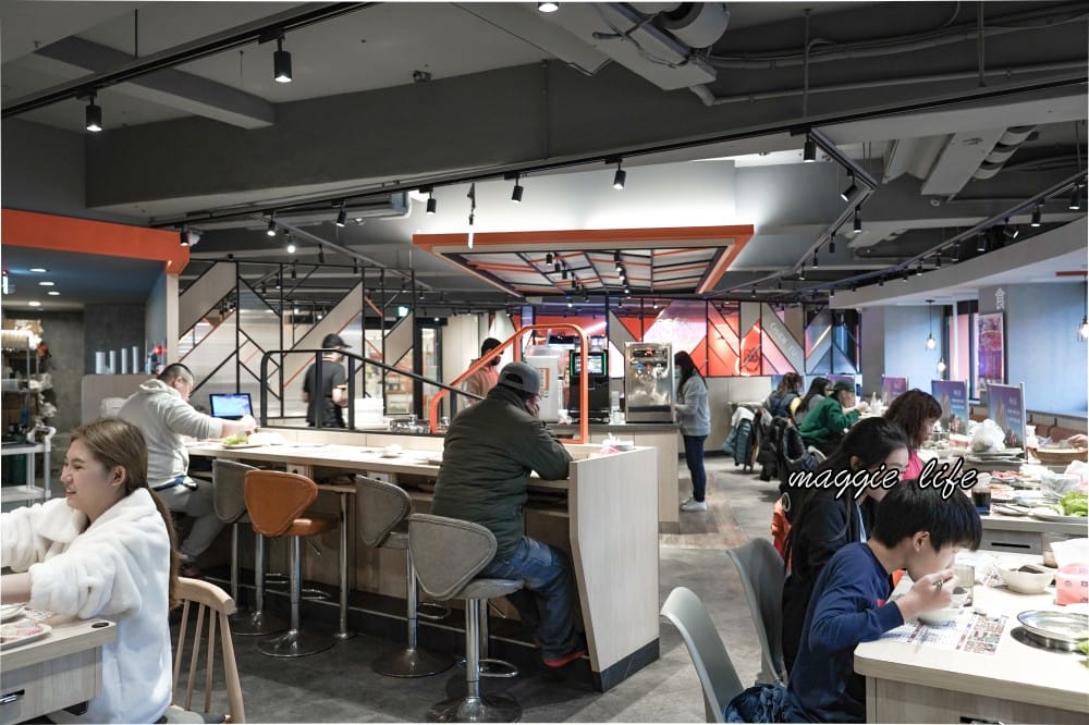 錢都日式涮涮鍋市民大道店｜莫凡彼咖啡，冷熱飲無限暢飲，霜淇淋冰淇淋吃到爽