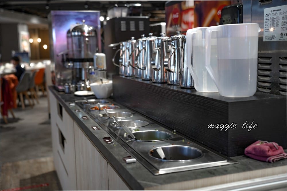 錢都日式涮涮鍋市民大道店｜莫凡彼咖啡，冷熱飲無限暢飲，霜淇淋冰淇淋吃到爽