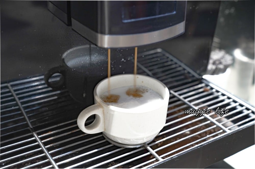 錢都日式涮涮鍋市民大道店｜莫凡彼咖啡，冷熱飲無限暢飲，霜淇淋冰淇淋吃到爽