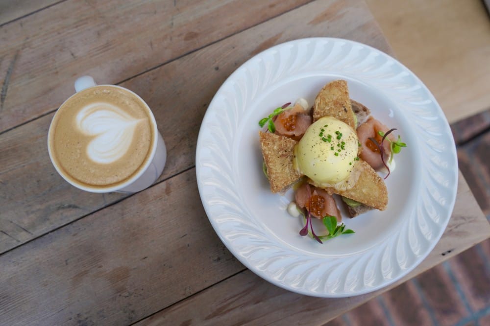 NUMÉRO QUATRE|信義區松菸旁一秒到法國街頭咖啡廳，享受法式早午餐悠閒下午茶