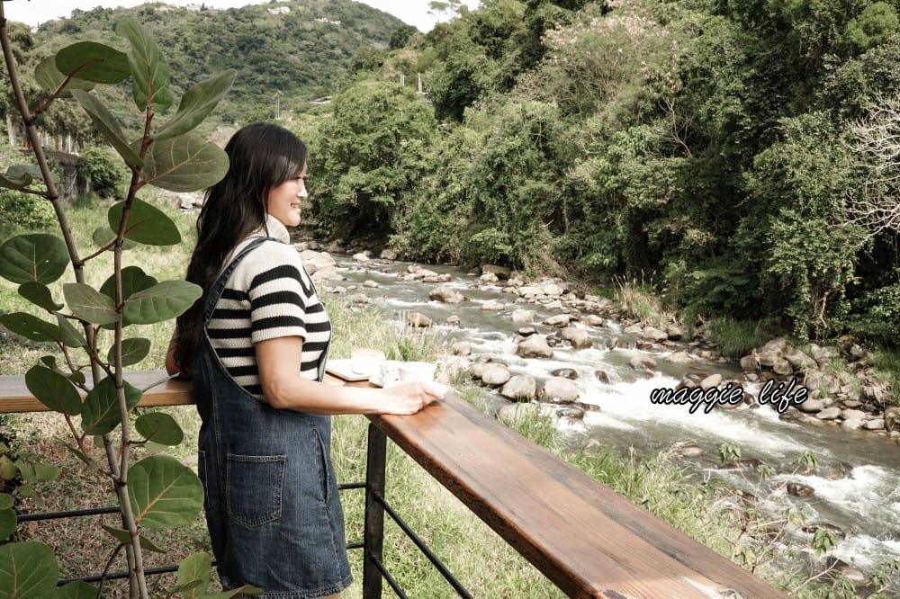 咖朵咖啡Caldo Cafe｜外雙溪秘境，面對外雙溪河岸景觀的咖啡廳，舒芙蕾爆炸好吃！