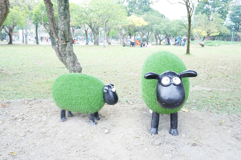 大安森林公園繡球花杜鵑花，最新花況，有停車場還有不限時咖啡廳