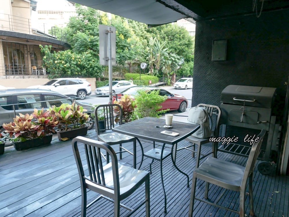 天母茉莉漢堡 Mary‘s Hamburger｜天母老字號漢堡店，雙層牛肉起司漢堡辣雞翅不錯吃