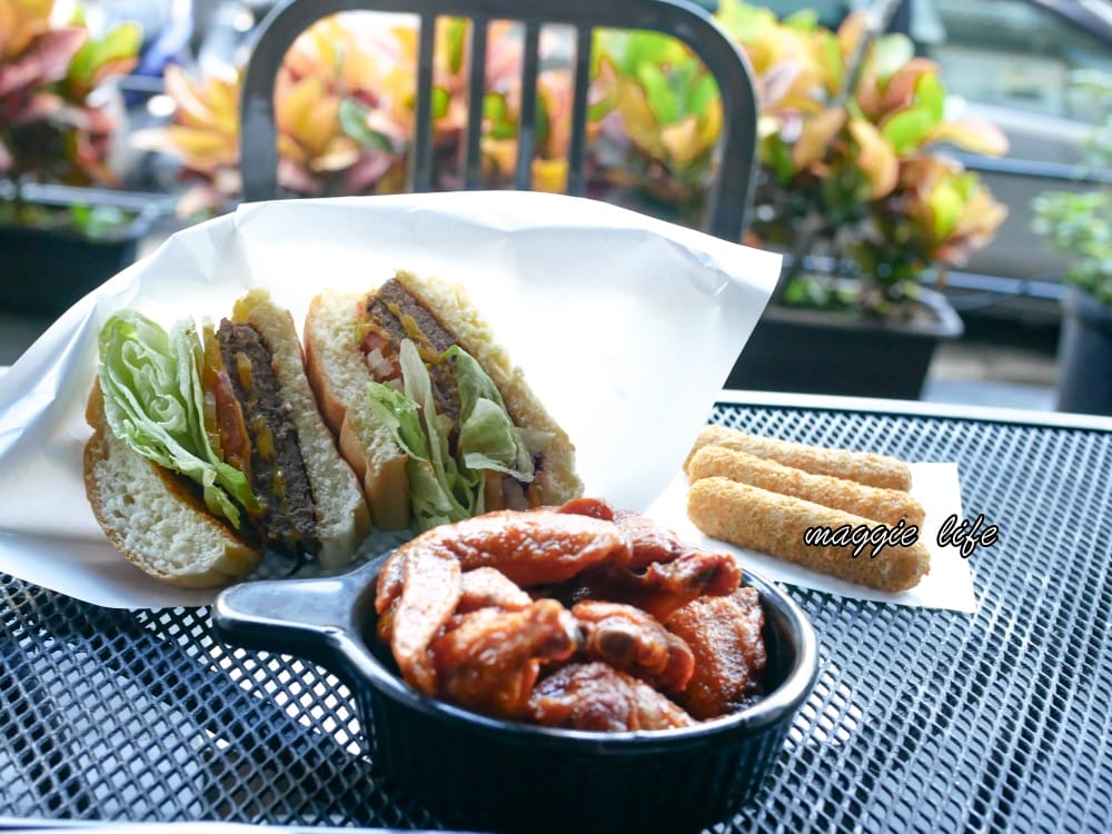 天母茉莉漢堡 Mary‘s Hamburger｜天母老字號漢堡店，雙層牛肉起司漢堡辣雞翅不錯吃