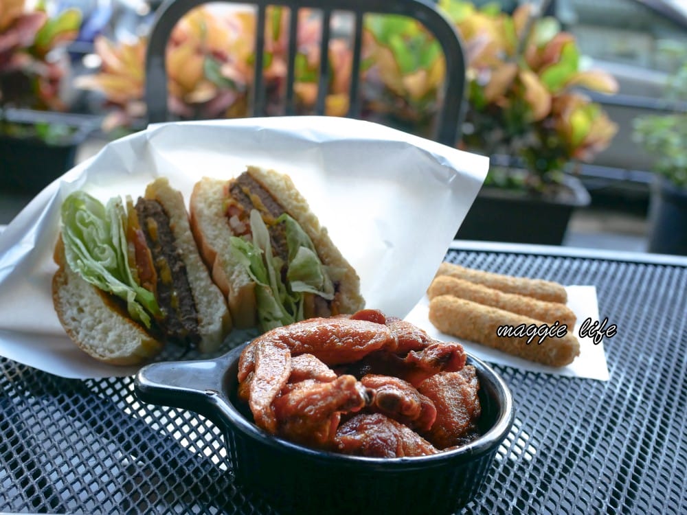 天母茉莉漢堡 Mary‘s Hamburger｜天母老字號漢堡店，雙層牛肉起司漢堡辣雞翅不錯吃