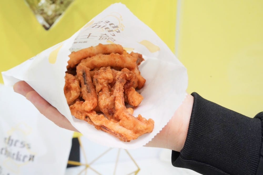 騎士碁雞排專賣店｜師大夜市爆量起司雞排，超浮誇起司整個牽絲雞排還超級肥！