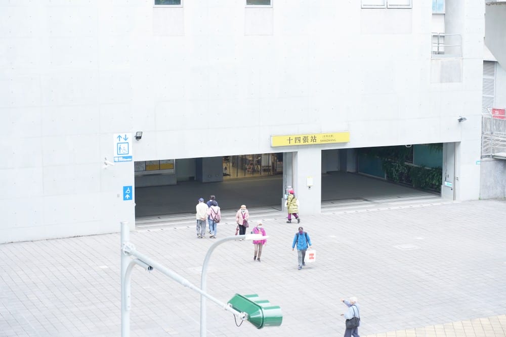 安坑輕軌通車了，9座停靠站沿途景點一次看，搭捷運拍美照安坑一日遊路線，吃喝玩樂看這裡！