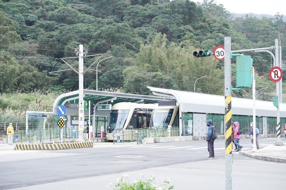 安坑輕軌通車了，9座停靠站沿途景點一次看，搭捷運拍美照安坑一日遊路線，吃喝玩樂看這裡！