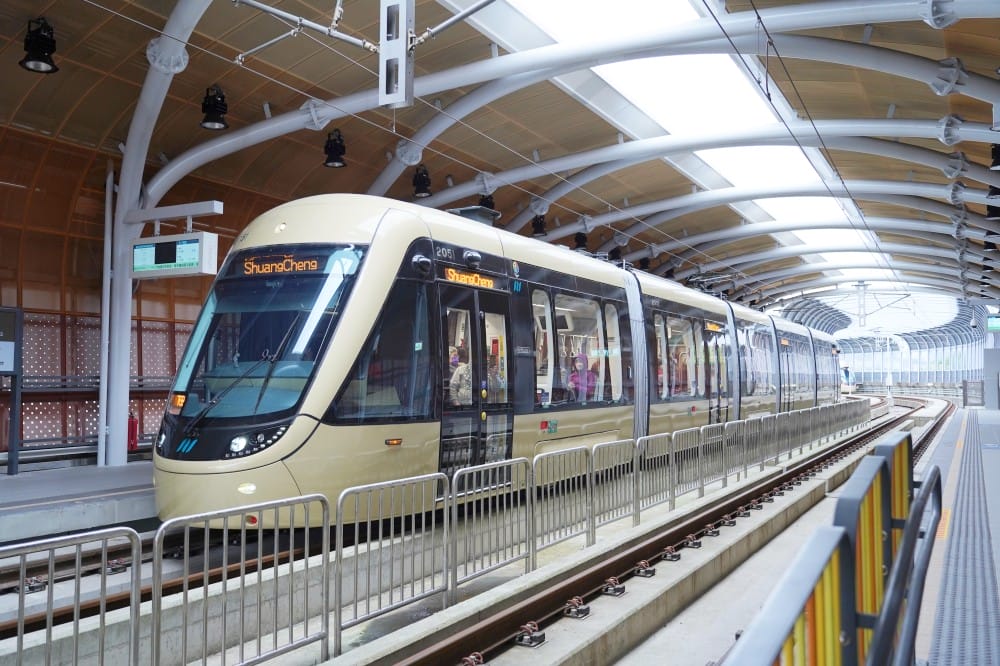 安坑輕軌通車了，9座停靠站沿途景點一次看，搭捷運拍美照安坑一日遊路線，吃喝玩樂看這裡！