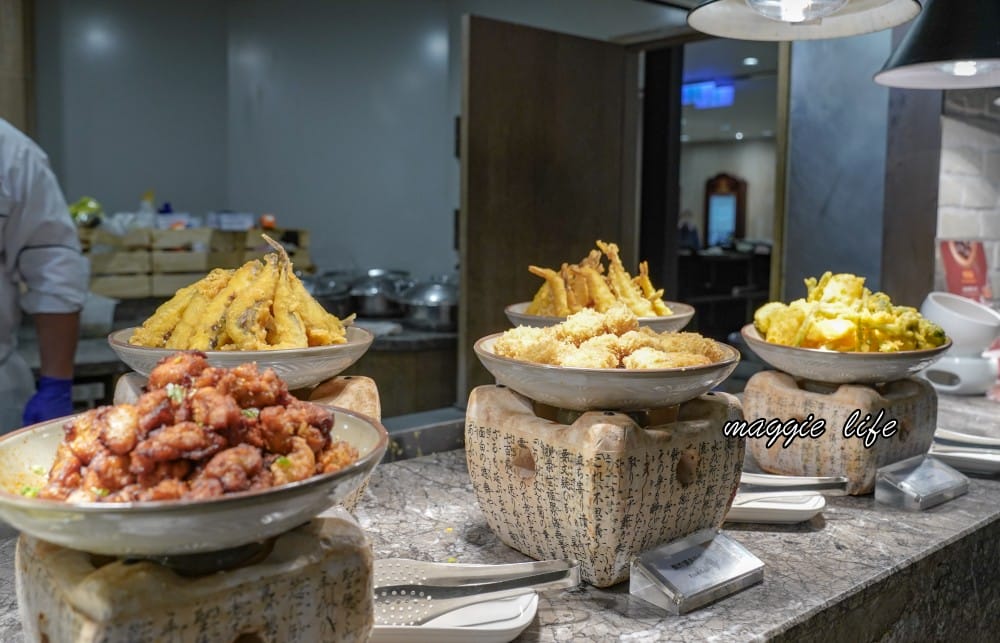 台北福華大飯店|彩虹座自助餐吃到飽,生蠔鮑魚螃蟹現煎牛排,紅白酒啤酒香檳無限暢飲,價位菜色大公開! - 第42張圖 台北福華大飯店|彩虹座自助餐吃到飽,生蠔鮑魚螃蟹現煎牛排,紅白酒啤酒香檳無限暢飲,價位菜色大公開!