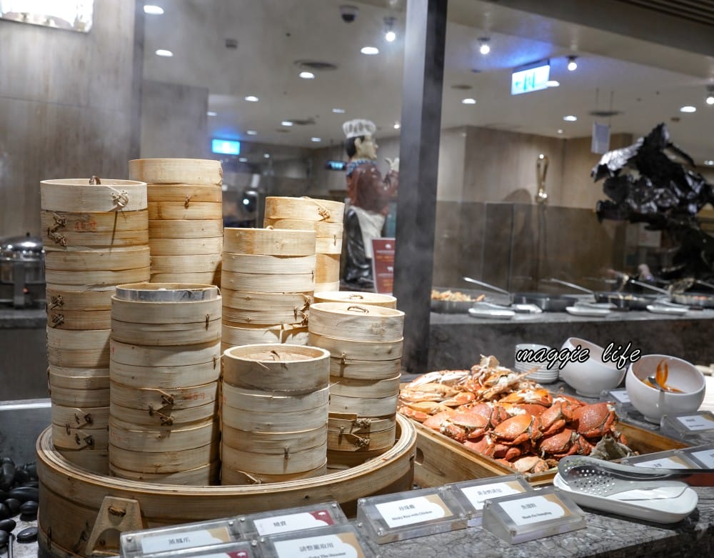 台北福華大飯店|彩虹座自助餐吃到飽,生蠔鮑魚螃蟹現煎牛排,紅白酒啤酒香檳無限暢飲,價位菜色大公開! - 第19張圖 台北福華大飯店|彩虹座自助餐吃到飽,生蠔鮑魚螃蟹現煎牛排,紅白酒啤酒香檳無限暢飲,價位菜色大公開!