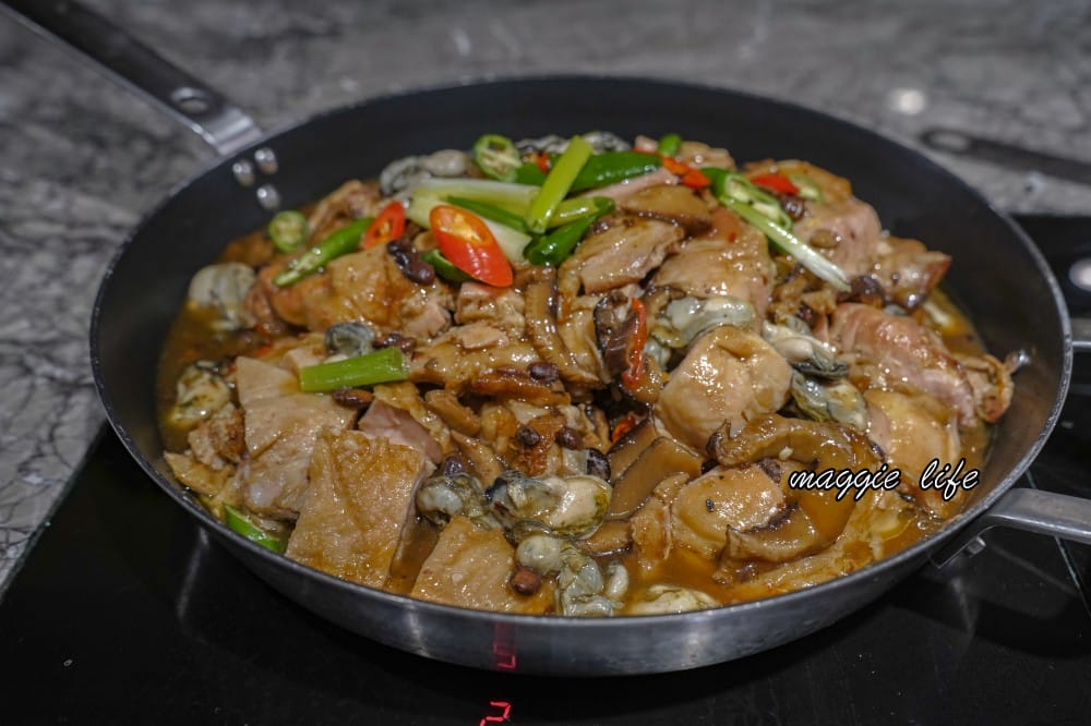 台北福華大飯店｜彩虹座自助餐吃到飽，生蠔鮑魚螃蟹現煎牛排，紅白酒啤酒香檳無限暢飲，價位菜色大公開！