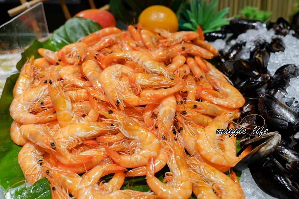 台北福華大飯店|彩虹座自助餐吃到飽,生蠔鮑魚螃蟹現煎牛排,紅白酒啤酒香檳無限暢飲,價位菜色大公開! - 第14張圖 台北福華大飯店|彩虹座自助餐吃到飽,生蠔鮑魚螃蟹現煎牛排,紅白酒啤酒香檳無限暢飲,價位菜色大公開!