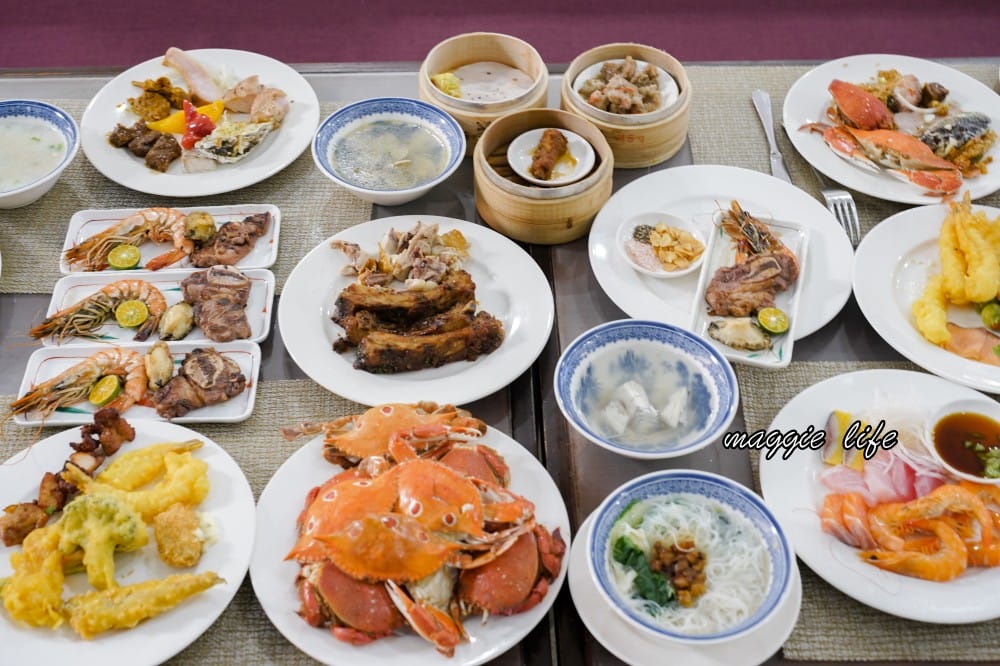 台北福華大飯店|彩虹座自助餐吃到飽,生蠔鮑魚螃蟹現煎牛排,紅白酒啤酒香檳無限暢飲,價位菜色大公開! - 第1張圖 台北福華大飯店|彩虹座自助餐吃到飽,生蠔鮑魚螃蟹現煎牛排,紅白酒啤酒香檳無限暢飲,價位菜色大公開!