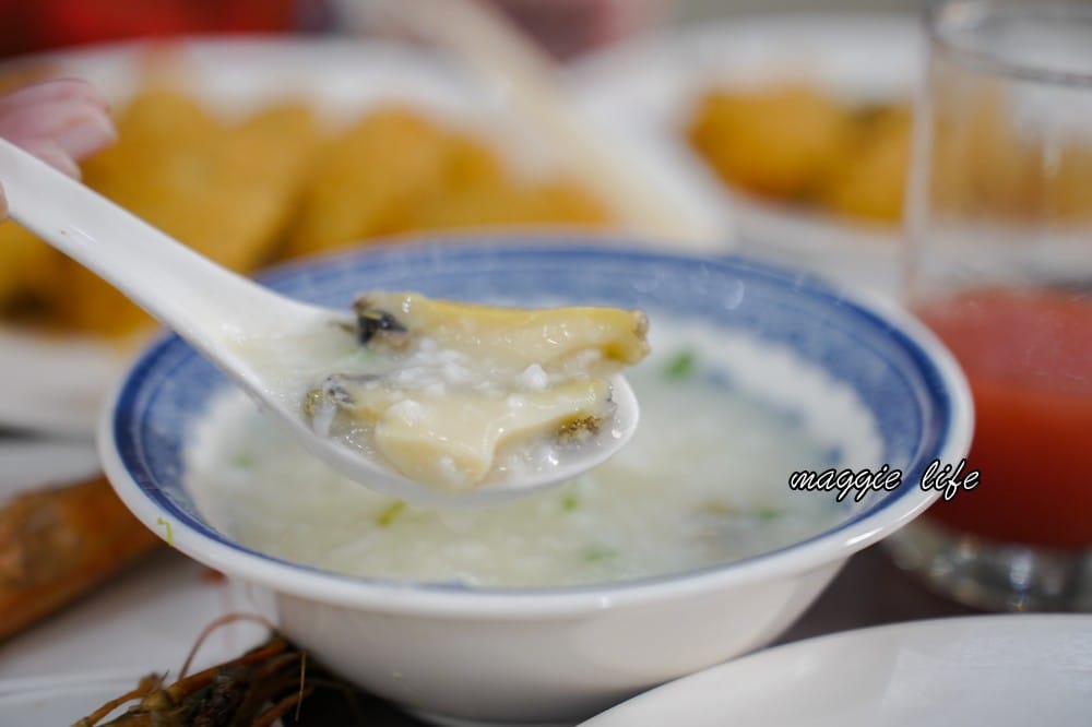 台北福華大飯店|彩虹座自助餐吃到飽,生蠔鮑魚螃蟹現煎牛排,紅白酒啤酒香檳無限暢飲,價位菜色大公開! - 第38張圖 台北福華大飯店|彩虹座自助餐吃到飽,生蠔鮑魚螃蟹現煎牛排,紅白酒啤酒香檳無限暢飲,價位菜色大公開!