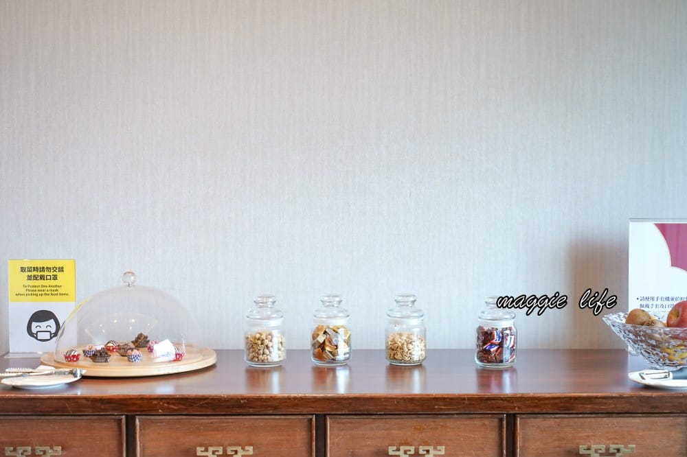 台北福華大飯店住宿推薦，一泊二食加行政酒廊尊榮享受還有Happy Hour，低調奢華五星飯店，自助早餐吃到飽CP值爆高！