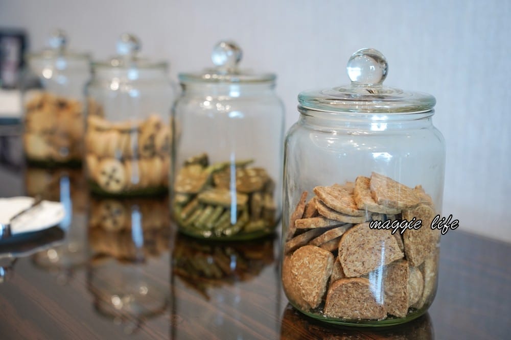 台北福華大飯店住宿推薦，一泊二食加行政酒廊尊榮享受還有Happy Hour，低調奢華五星飯店，自助早餐吃到飽CP值爆高！