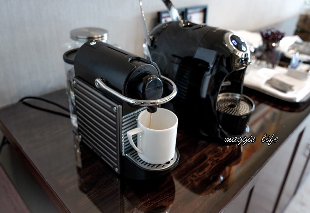 台北福華大飯店住宿推薦，一泊二食加行政酒廊尊榮享受還有Happy Hour，低調奢華五星飯店，自助早餐吃到飽CP值爆高！