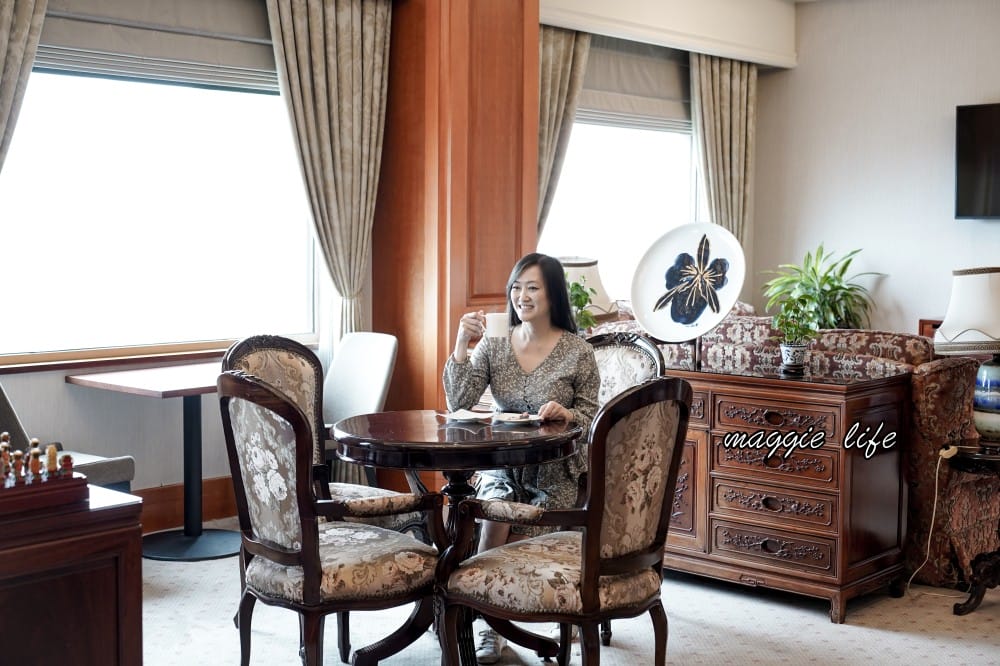 台北福華大飯店住宿推薦，一泊二食加行政酒廊尊榮享受還有Happy Hour，低調奢華五星飯店，自助早餐吃到飽CP值爆高！