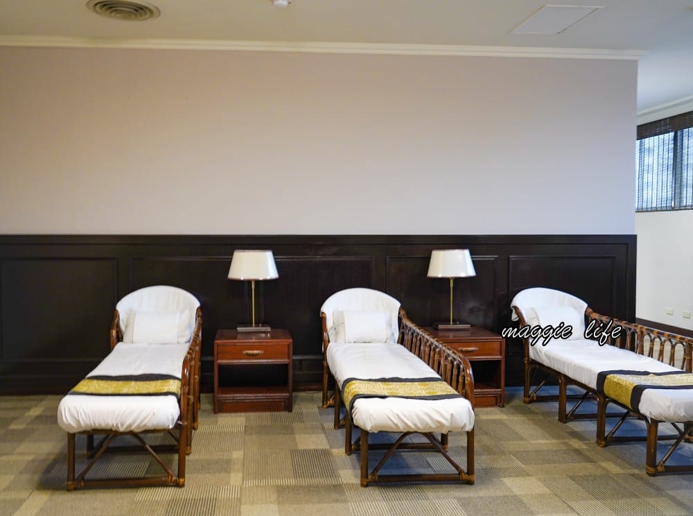 台北福華大飯店住宿推薦，一泊二食加行政酒廊尊榮享受還有Happy Hour，低調奢華五星飯店，自助早餐吃到飽CP值爆高！