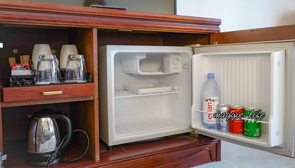 台北福華大飯店住宿推薦，一泊二食加行政酒廊尊榮享受還有Happy Hour，低調奢華五星飯店，自助早餐吃到飽CP值爆高！