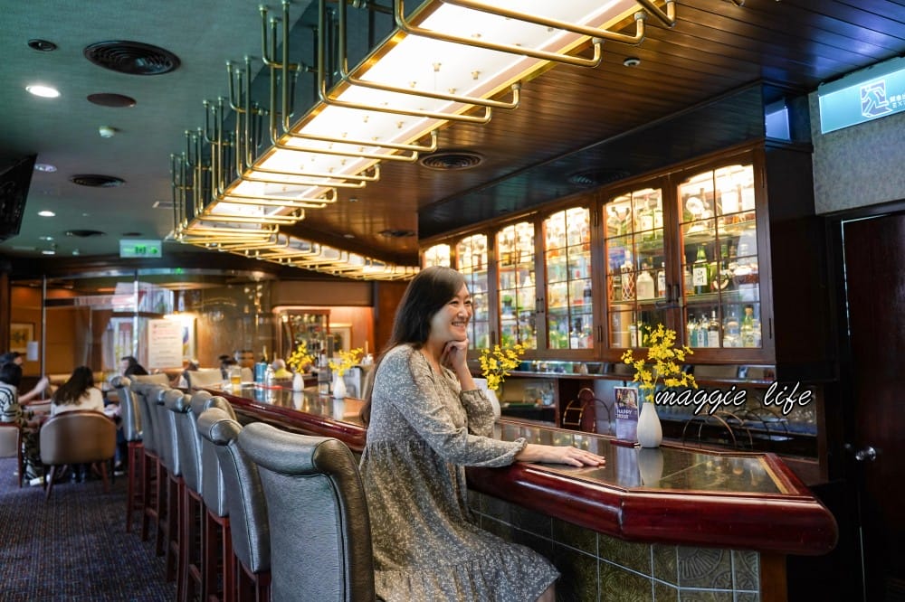 台北福華大飯店住宿推薦，一泊二食加行政酒廊尊榮享受還有Happy Hour，低調奢華五星飯店，自助早餐吃到飽CP值爆高！