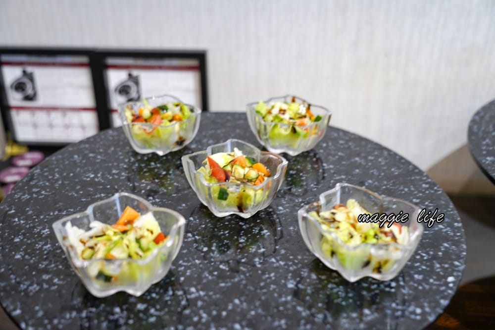 台北福華大飯店住宿推薦，一泊二食加行政酒廊尊榮享受還有Happy Hour，低調奢華五星飯店，自助早餐吃到飽CP值爆高！