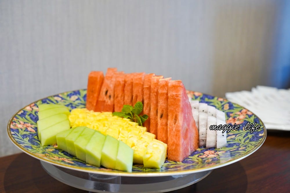 台北福華大飯店住宿推薦，一泊二食加行政酒廊尊榮享受還有Happy Hour，低調奢華五星飯店，自助早餐吃到飽CP值爆高！