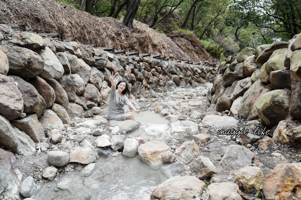 陽明山紫明溪步道｜陽明山最新秘境，免費泡野溪溫泉，還有超美櫻花，就在陽明書屋對面