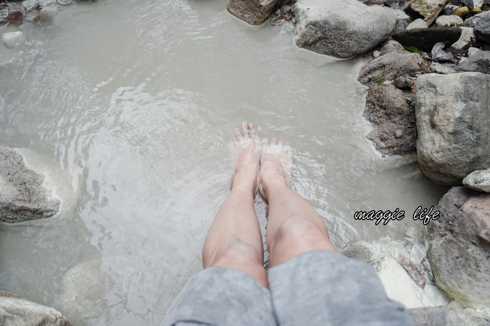 陽明山紫明溪步道｜陽明山最新秘境，免費泡野溪溫泉，還有超美櫻花，就在陽明書屋對面