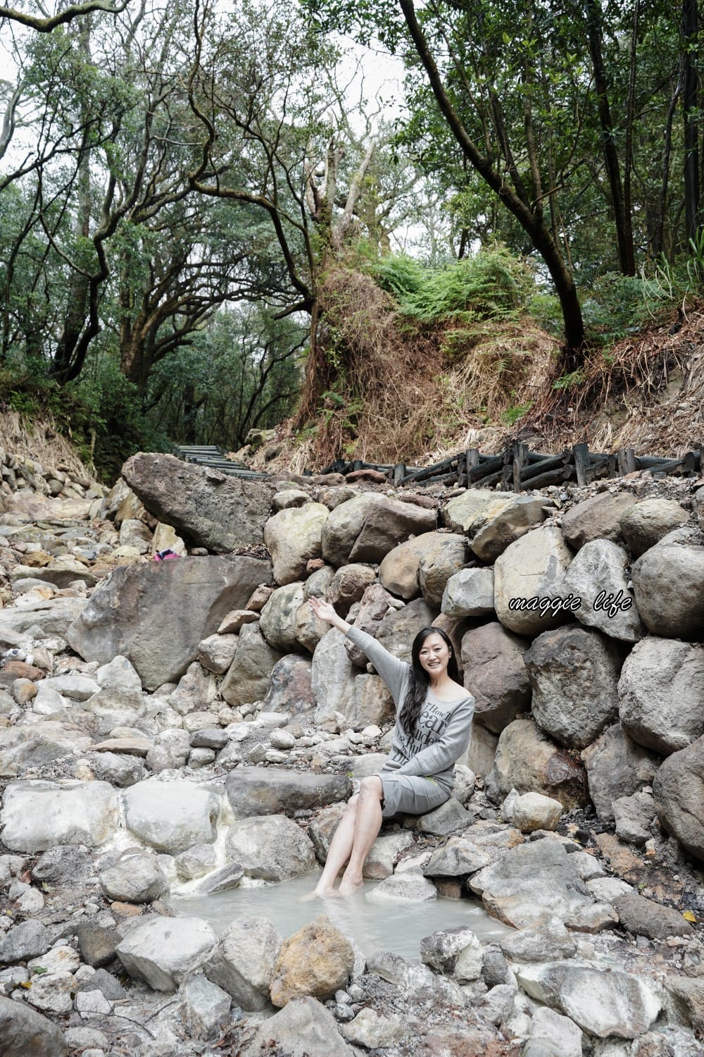陽明山紫明溪步道｜陽明山最新秘境，免費泡野溪溫泉，還有超美櫻花，就在陽明書屋對面