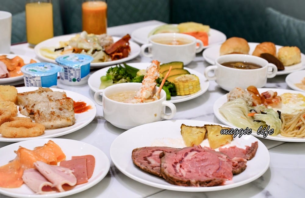 台北漢普敦酒店自助早餐吃到飽｜超狂，早餐就有龍蝦粥，肋眼牛排，煙燻鮭魚吃到飽，可以吃三個小時，奢華自助早餐吃到飽